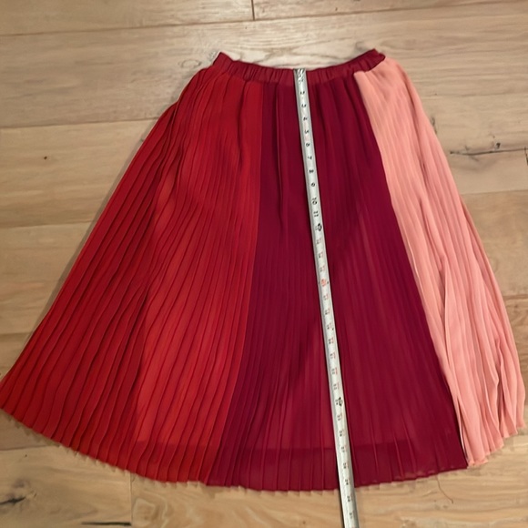 Who What Wear Tri Colour Pleated Skirt. - Picture 3 of 4